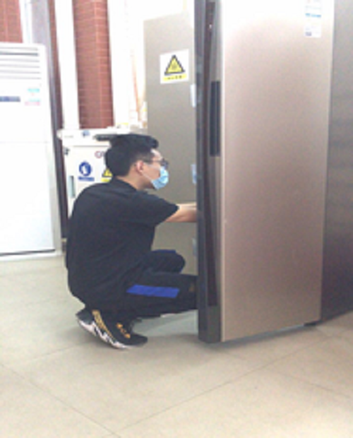 2020年3月13日，廣州站 倉(cāng)儲(chǔ)運(yùn)轉(zhuǎn)勤消毒。.png