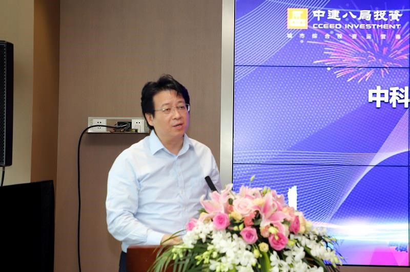 中建八局副總經(jīng)理儲小彬講話.jpg 中建八局副總經(jīng)理儲小彬講話.jpg